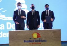 RD firma acuerdos con España en Fitur 2022